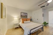 Funky River Efficiency Apt | Upstairs 1BR 1BA