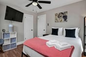 Hibiscus Hideaway | Relaxing 3BR Escape