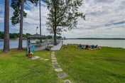 The Water’s Edge | Sleeps 8 | Incredible Views