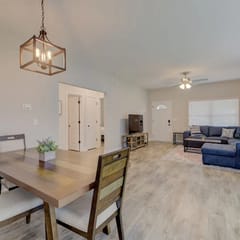 Deja Blue by Heartwood | 10 Mins to Downtown