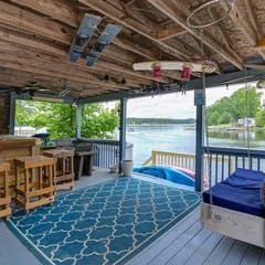 Murray Shores Getaway w/ Kayaks | Boat for Rent