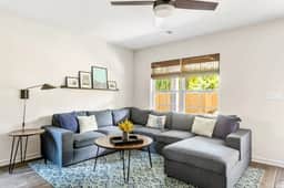 *New* WeCo Duplex | 8 BR, 75" TVs | Sleeps 16 - Image 3