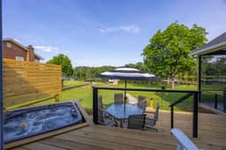 Bluebird Bay with Hot Tub & Outdoor Area | Sleeps 8 - Image 2