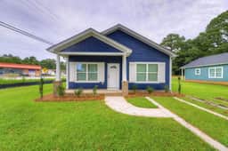 Deja Blue by Heartwood | 10 Mins to Downtown - Image 5