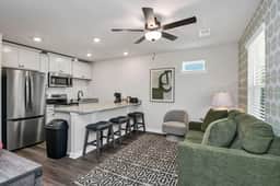 Hampton Cottage | The Pickens Cottages - Image 3