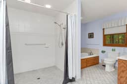 Heron's Flight | Sleeps 6 on Lake Murray - Image 5