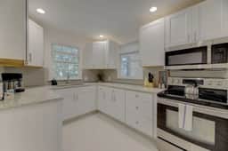 House of Chaunce 3BR Apt | Near Ft Jackson 1.5BA - Image 4