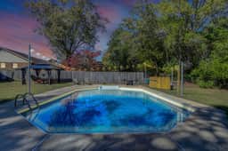 Lexington Leisure House- 4BR w/ Pool & Games - Image 5