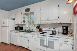 Lure & Leisure Lakehouse w/ Canoe | 3BR - Image 3