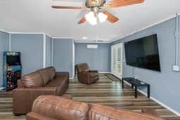 Spacious Split-Level Retreat| Sleeps 11 - Image 5