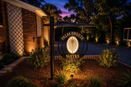 The Flamingo Suite | 1 King | Newly Renovated! - Image 5