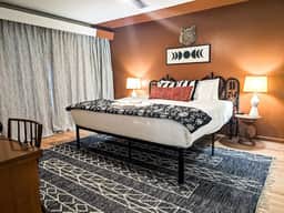 The Tiki Suite | 2BR 2BA | Newly Renovated! - Image 4