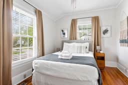 Walk West Cola @Historic Mill House 2 bed, 1 bath - Image 5