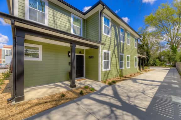 6 King BRs w/ SmartTVs | Across from Township - Image 1