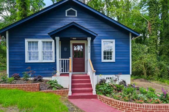 Blue Bungalow | 2BR 1BA | Lexington - Image 1