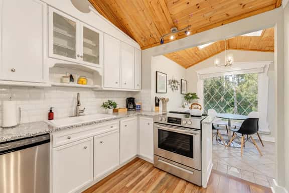 Forest Lake Partridge House | Near Fort Jackson - Image 1