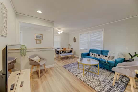 Good Vibes Ranch | 3BR 1.5BA Pets+ Walk to Zoo - Image 1