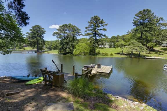 Hilton Lake Getaway w/ Hot Tub & Two Fire Pits - Image 1