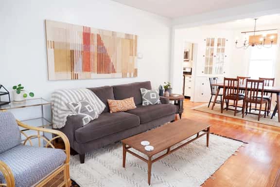The Blue Door Farmhouse | 2BR 1BA Near DT Cola - Image 1