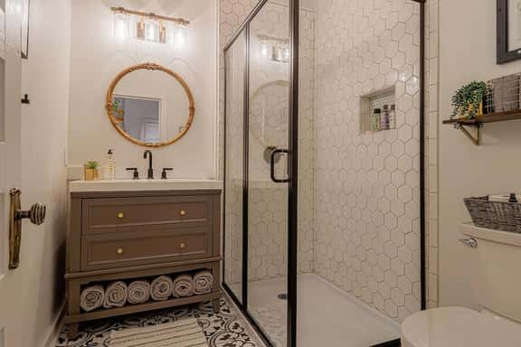 The Traveler's Apartment | 1BR 1BA + Kitchenette - Image 1