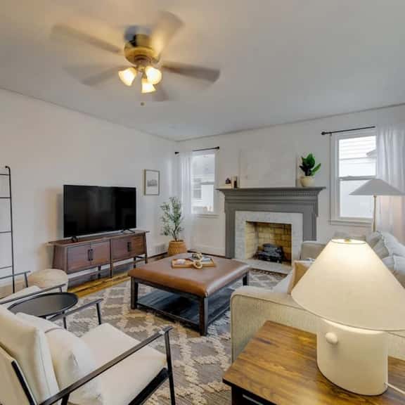 Funky River Bungalow Apt | 3BR 1.5BA Near DT Cola - Image 1