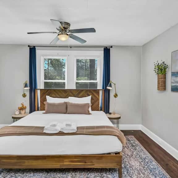 Revamped 3BR Oasis on Forest Dr - Image 1