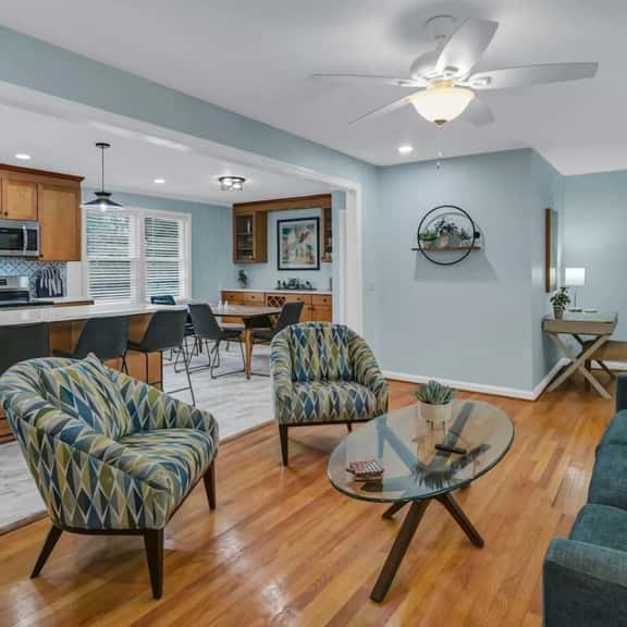 The Garden House | Sleeps 11 | Near USC - Image 1