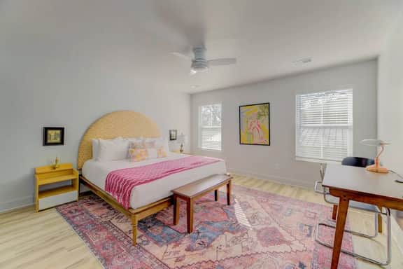 ☆ NEW Townhome @Township ☆ 3 King Beds | Fast Wifi - Image 3