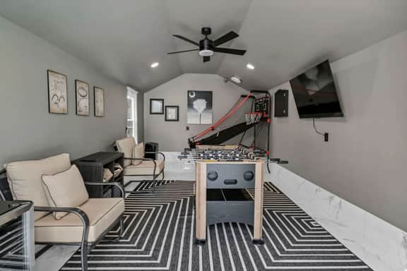 4BR Retreat w/ Game Shed | Near Downtown - Image 4