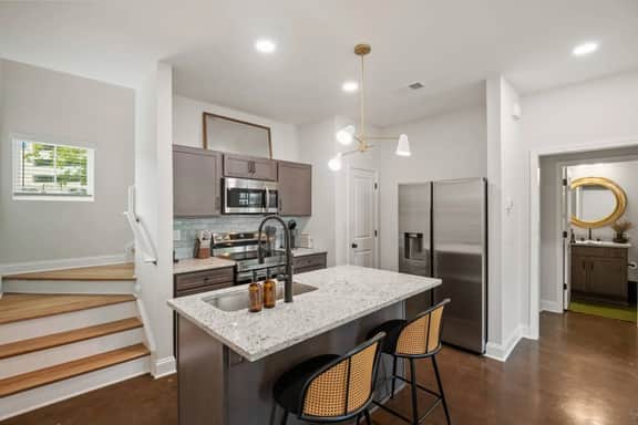A-Contemporary Columbia Duplex| Near USC & Main St - Image 4