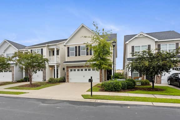 Contemporary 3BR | Mins to FT Jackson | Sleeps 7 - Image 5