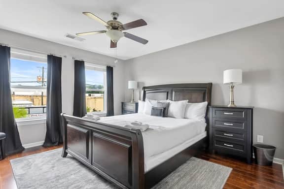 Contemporary 3BR | Mins to FT Jackson | Sleeps 7 - Image 3