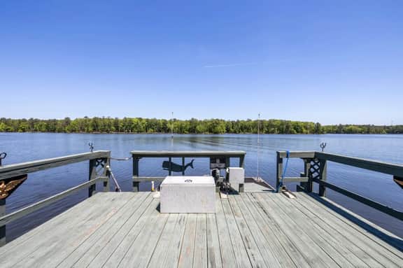 Grandpa's House | 2 Kayaks | Sleeps 6 - Image 4