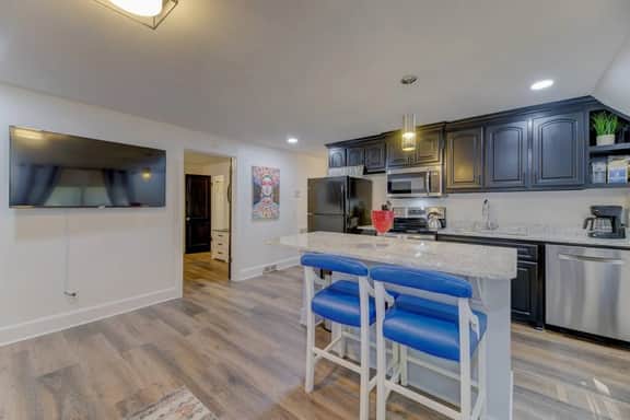 House of Chaunce 1BR Apt | Near Ft Jackson 1BA - Image 4