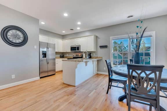 Lake Carolina Harborside Executive Condo | 3BR 2.5BA - Image 2