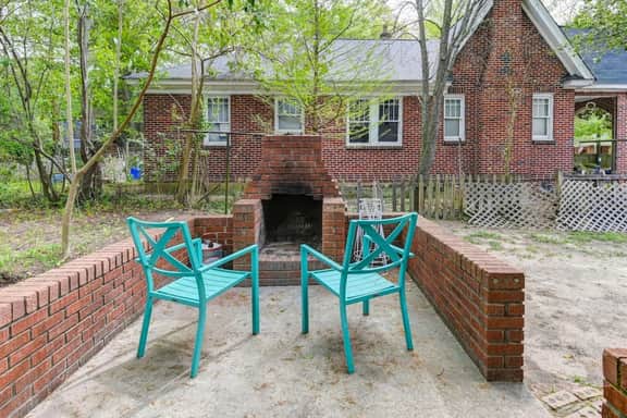 Minutes to USC | Melrose Heights 3BR | Sleeps 6 - Image 5