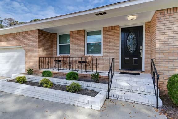 Robin's Nest in WECO w/ Garage & Deck | 4BR 3BR - Image 5