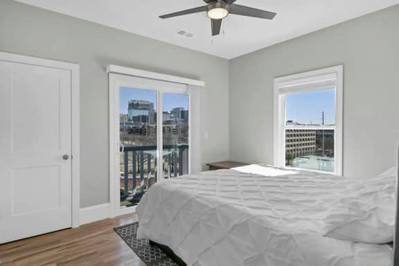 The Graveyard |4BR 3BA|Downtown - Image 4