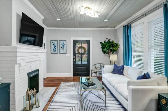 The Indigo - 2BR w/Hot Tub & Outdoor Space - Image 4