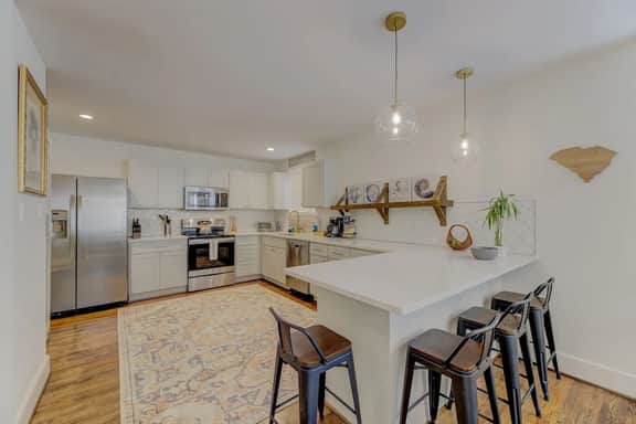 The Rose Door Retreat | 3BR 2BA Huge King Suite - Image 4
