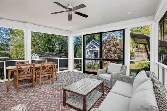 The Wren | 2 BR 2.5 BA | Newly Renovated w/ Hot Tub - Image 4